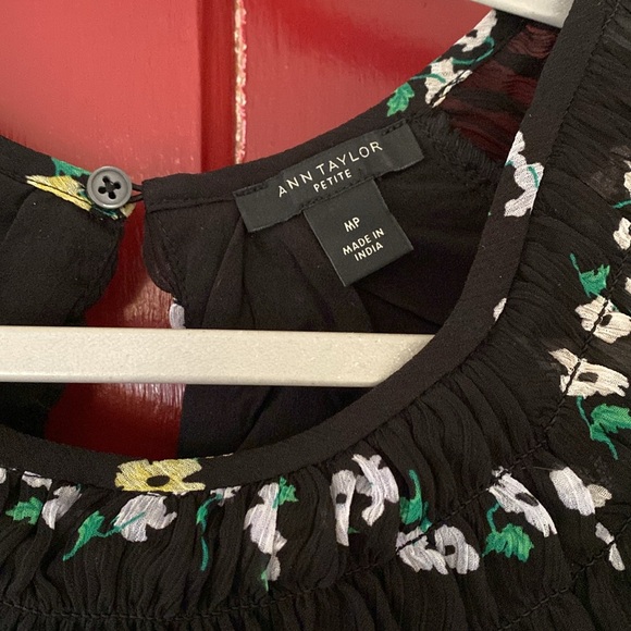 Ann Taylor Tunic Length Top - Picture 6 of 7